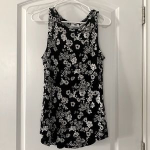 NWOT old navy sleeveless shirt